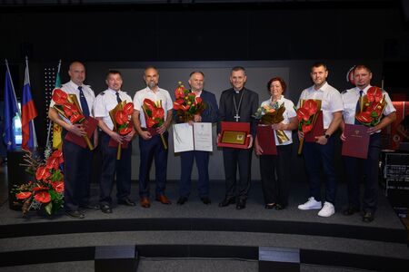 Letošnji nagrajenci in župan Andrej Kastelic